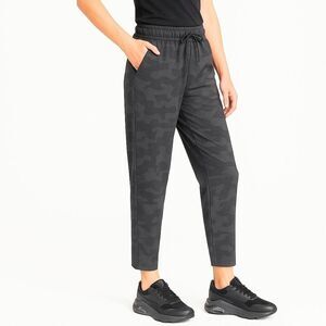 Lululemon Keep Moving Pant 7/8 Incognito Camo Multi Grey Women’s 8 SEE DESC